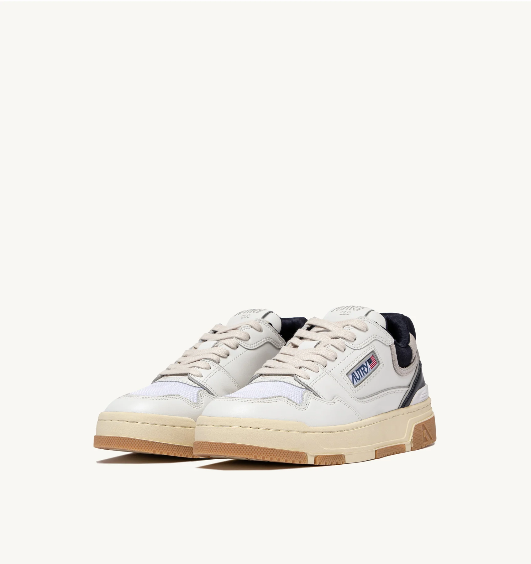 CLC SNEAKERS IN LEATHER COLOR WHITE AND BLUE