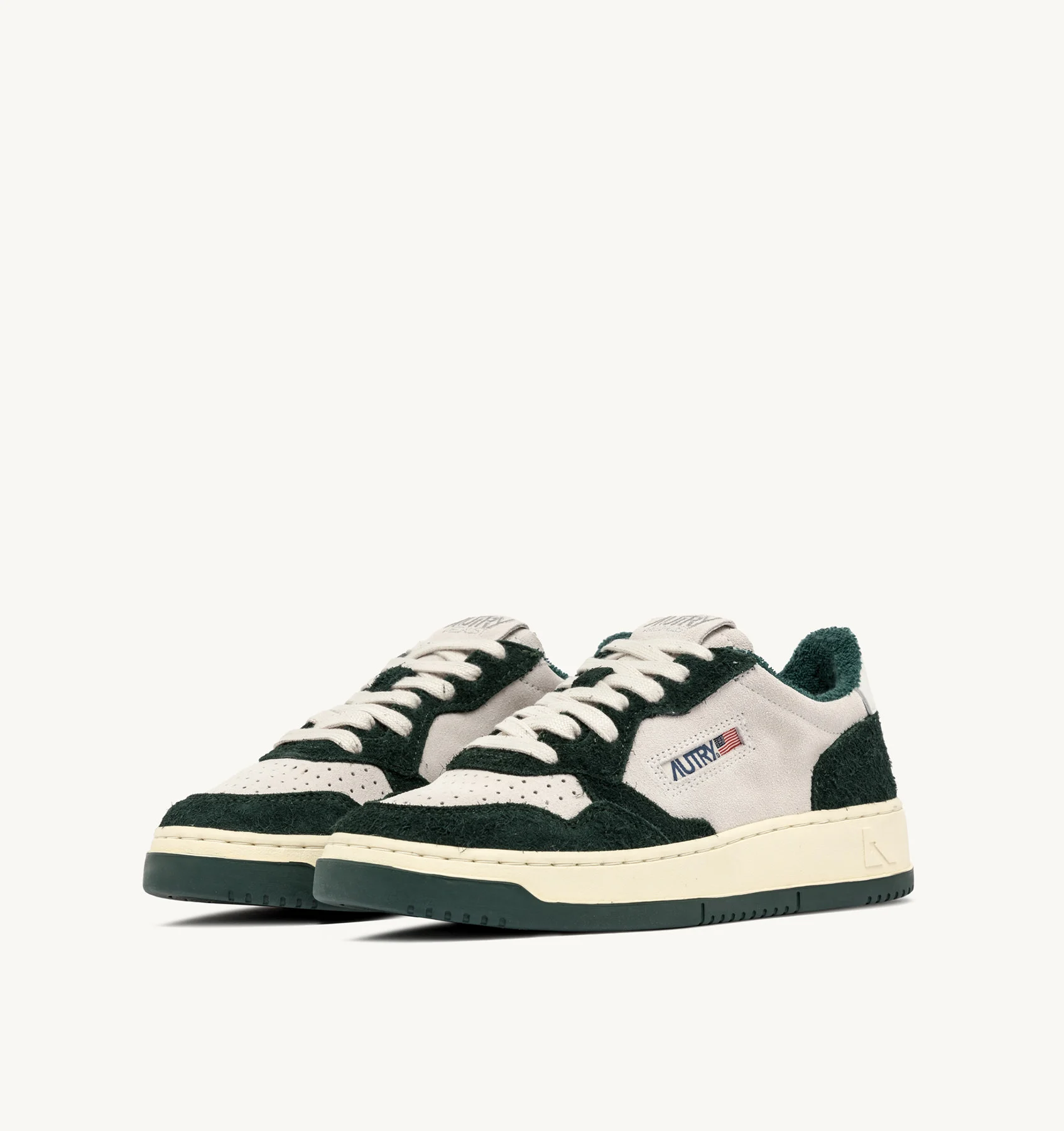 MEDALIST LOW SNEAKERS IN BOTTLE GREEN SUEDE