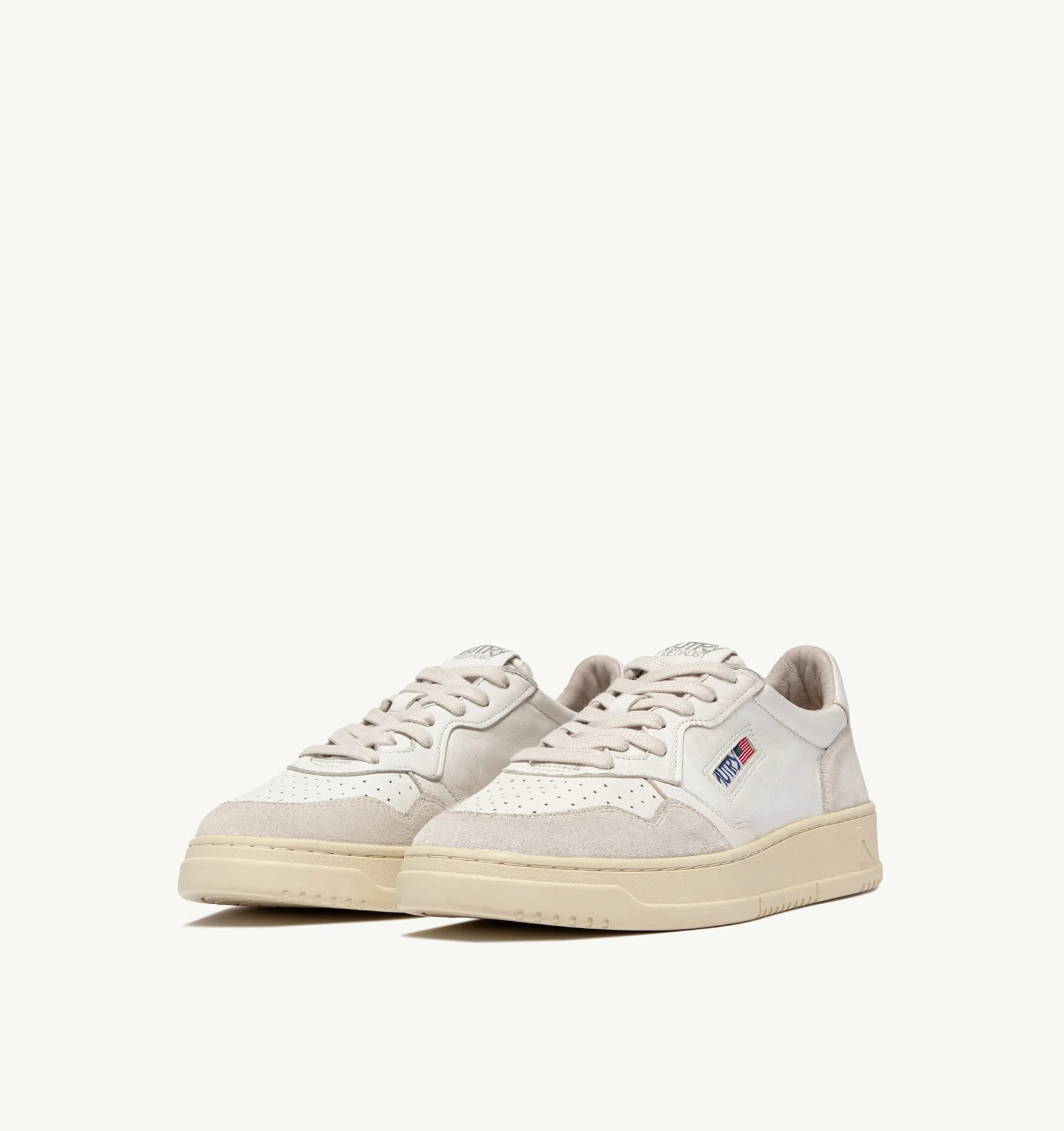 MEDALIST LOW SNEAKERS IN WHITE GOATSKIN AND SUEDE