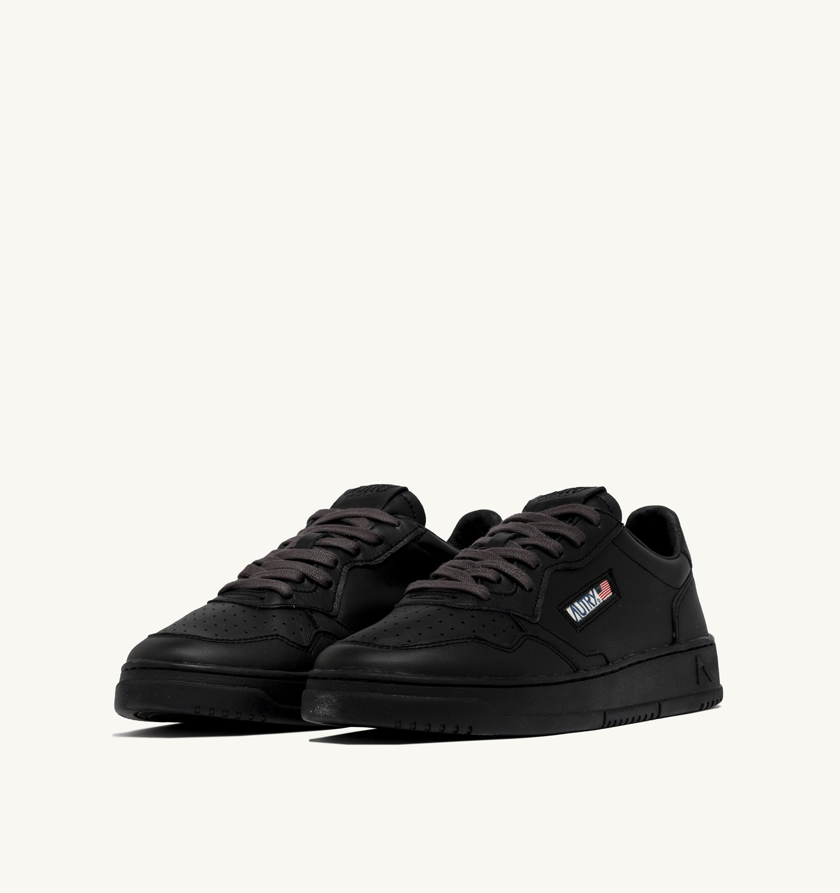 MEDALIST LOW SNEAKERS IN MATTE METEORITE LEATHER