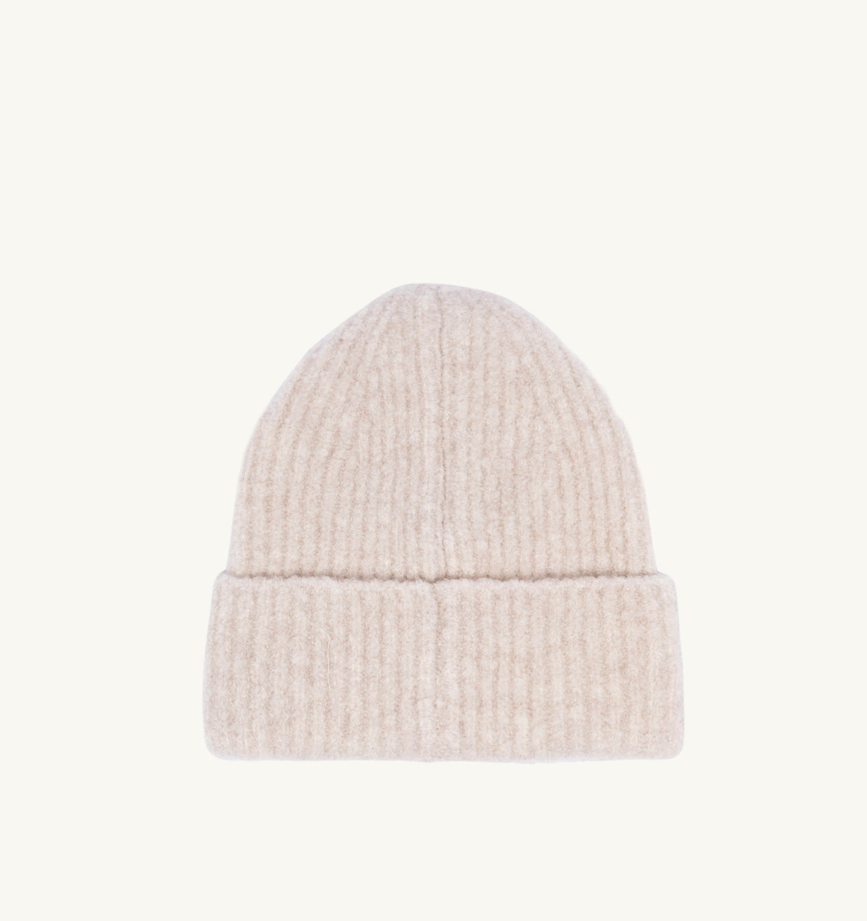 BEANIE IN WHITE WOOL