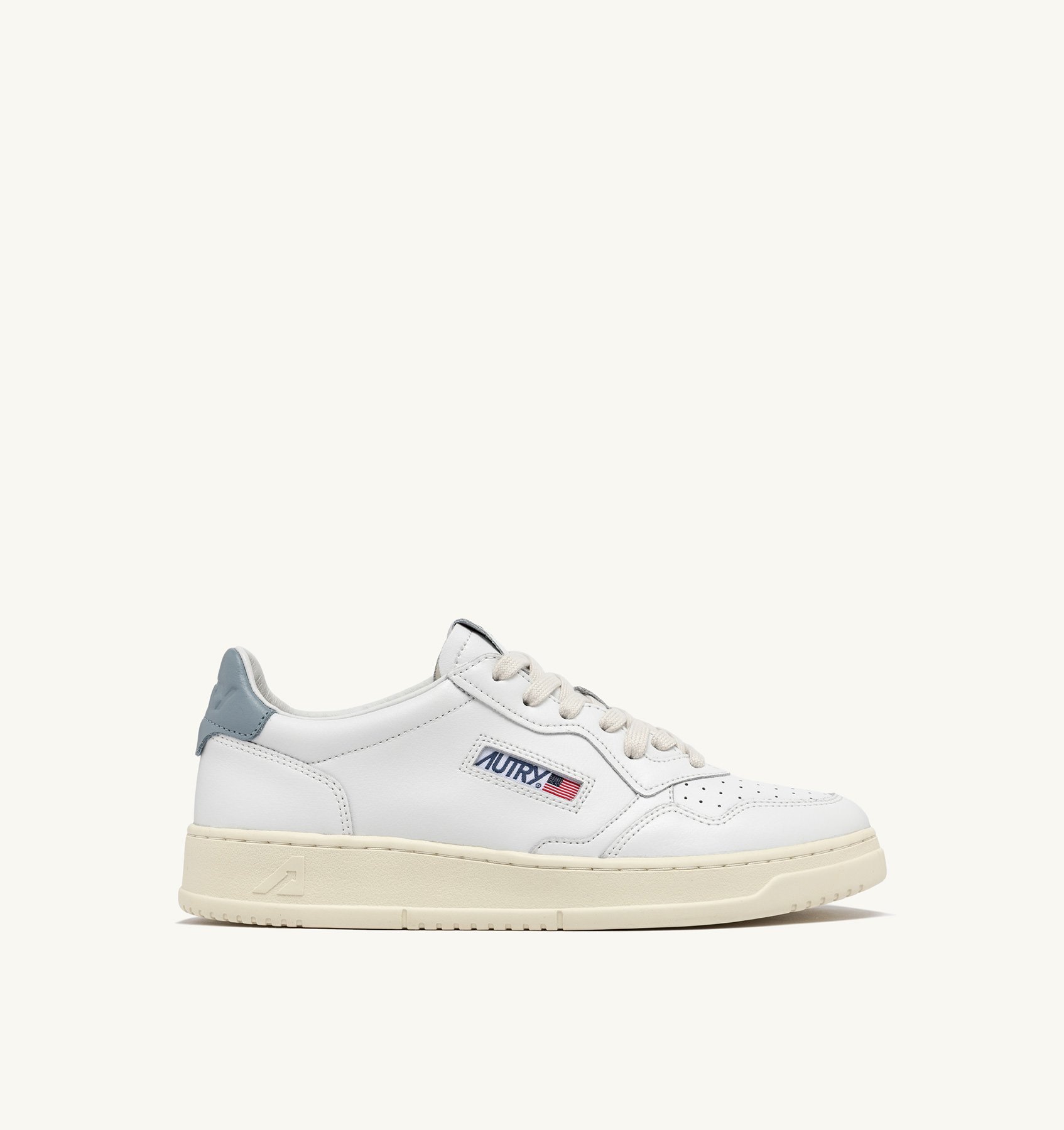 MEDALIST LOW SNEAKERS IN WHITE AND LIGHT BLUE LEATHER