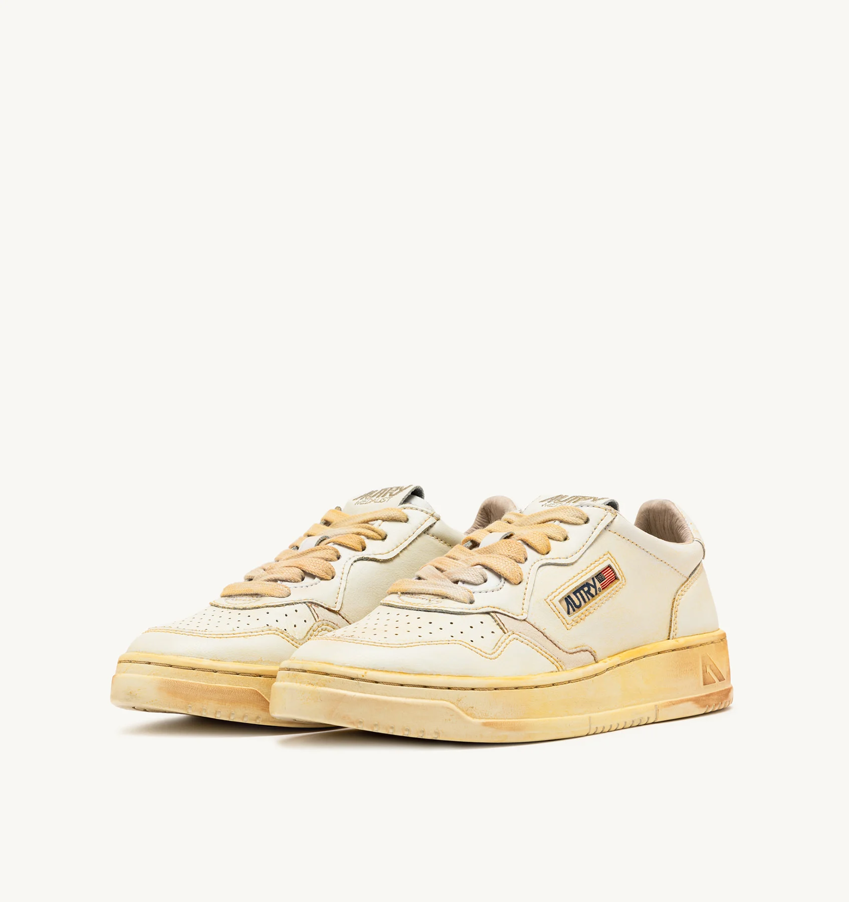 MEDALIST LOW SUPER VINTAGE SNEAKERS IN WHITE LEATHER