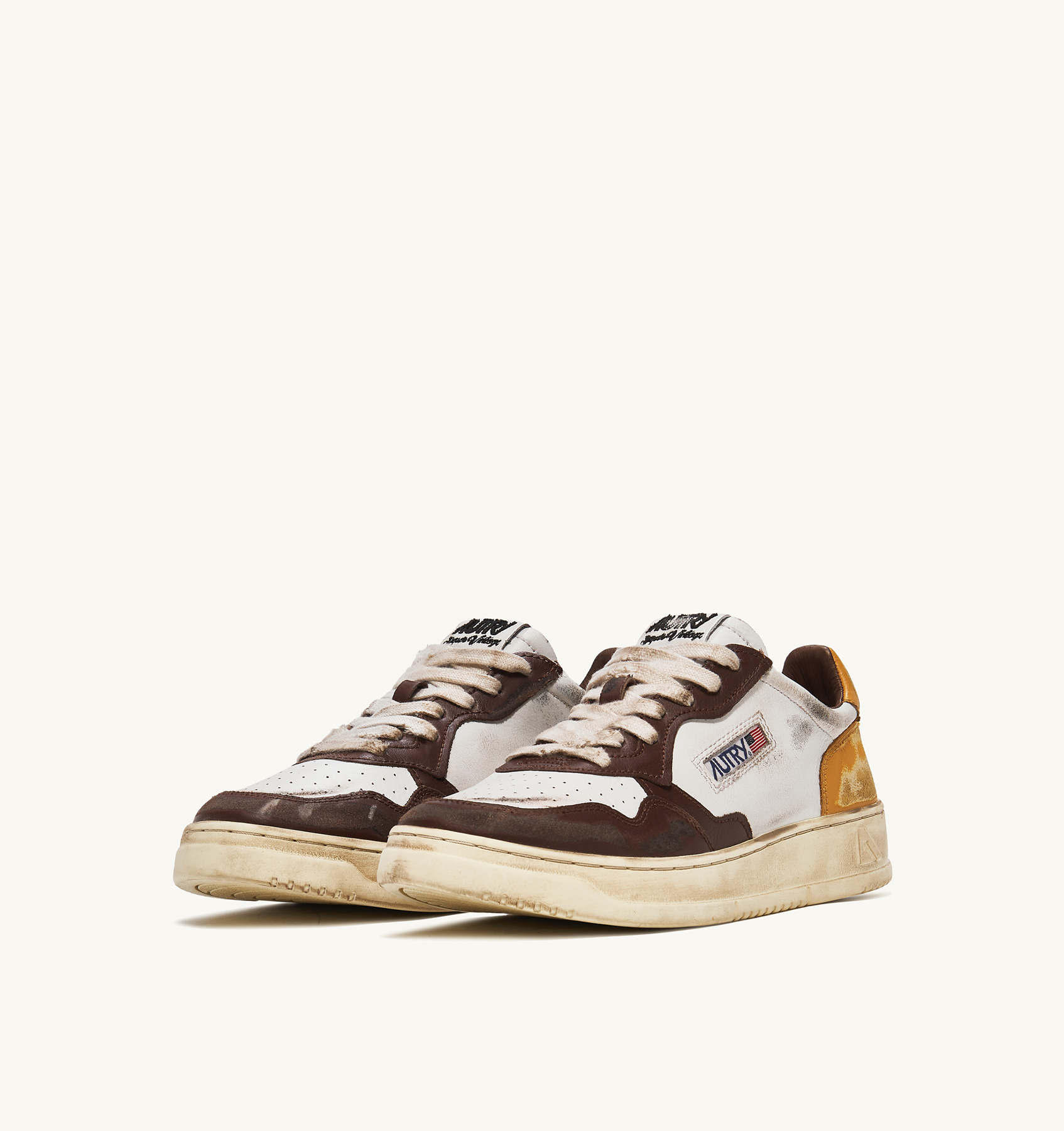 MEDALIST LOW SUPER VINTAGE SNEAKERS IN WHITE HONEY AND BROWN LEATHER