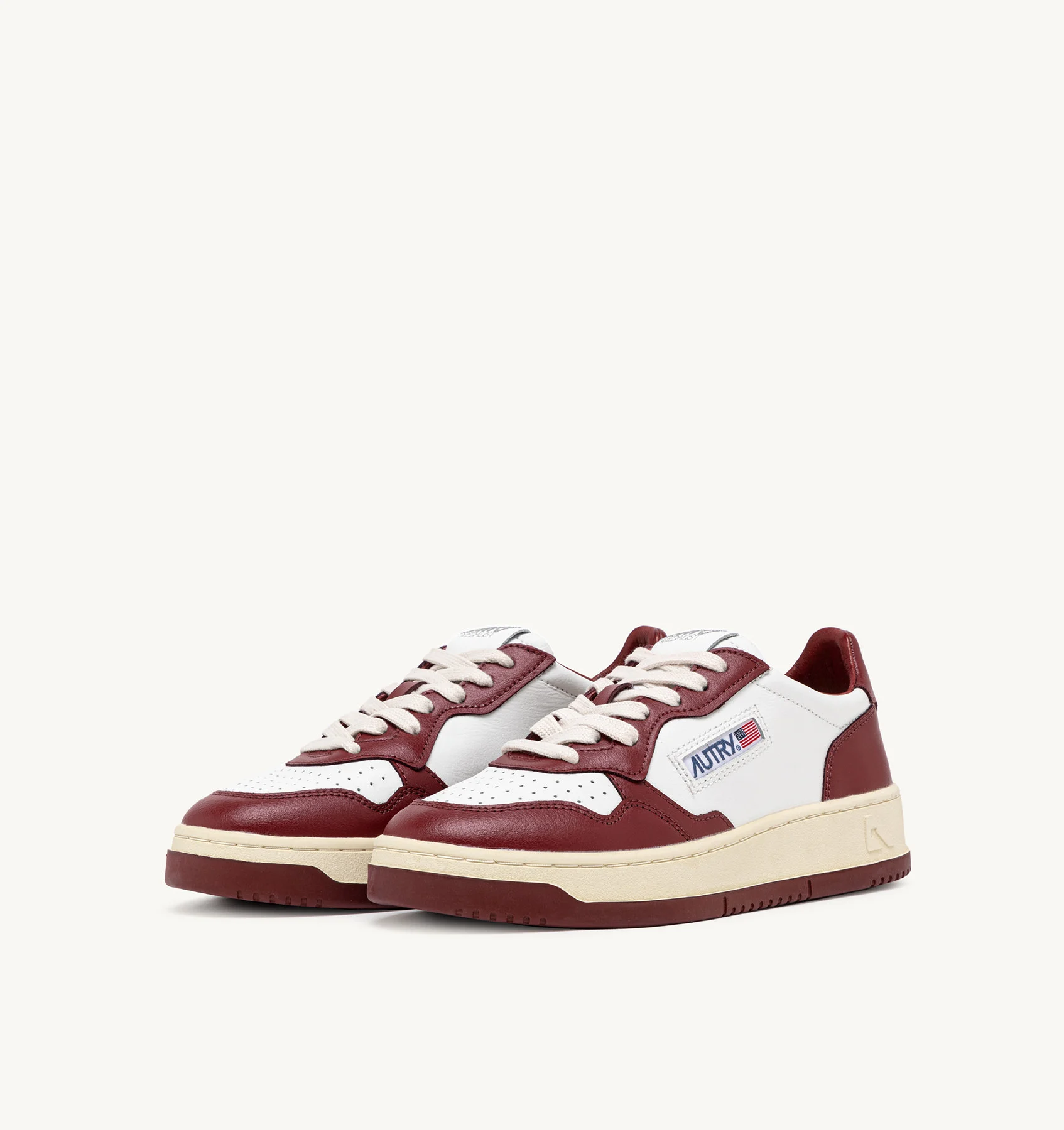 MEDALIST LOW BICOLOR SNEAKERS IN WHITE AND SYRAH LEATHER