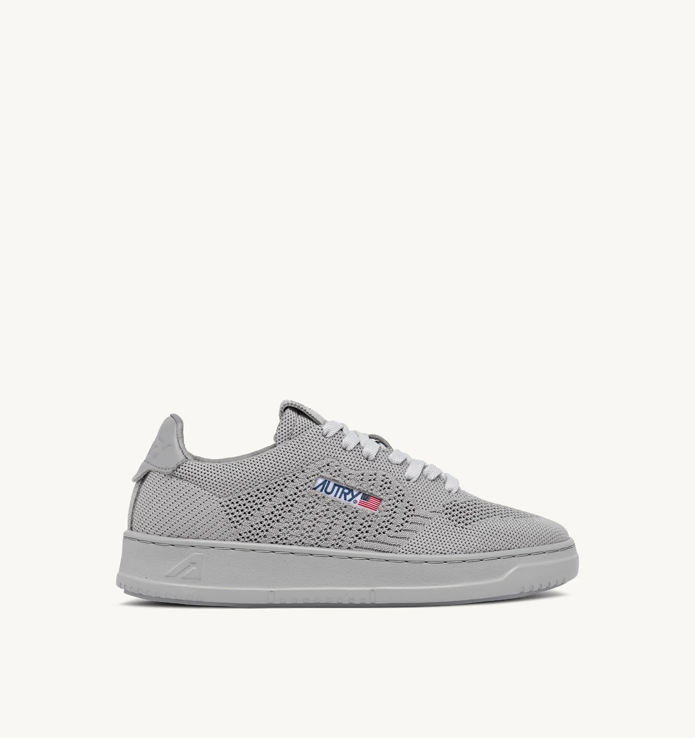 EASEKNIT MEDALIST LOW SNEAKERS IN VAPOR COLOR FABRIC