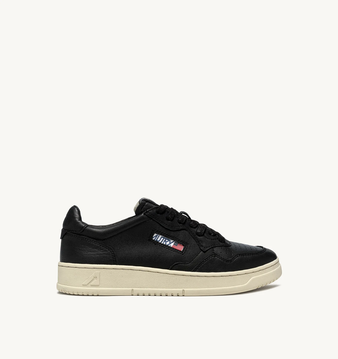 MEDALIST LOW SNEAKERS IN SUPER-SOFT BLACK NAPPA