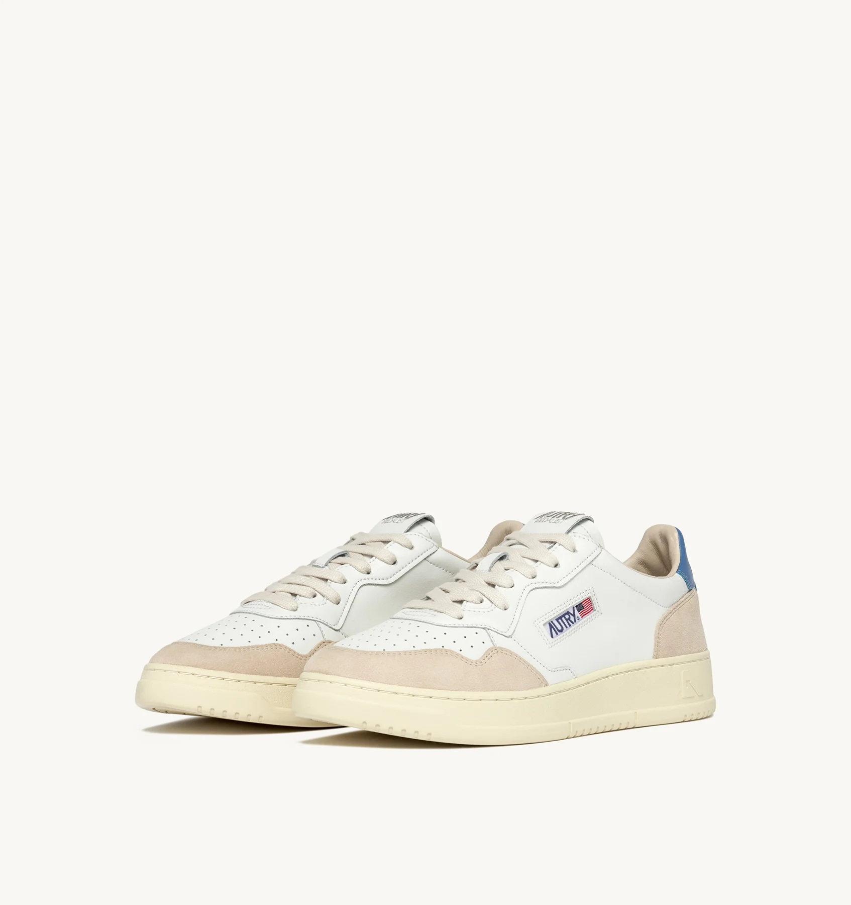 MEDALIST LOW SNEAKERS IN WHITE LEATHER AND BEIGE SUEDE