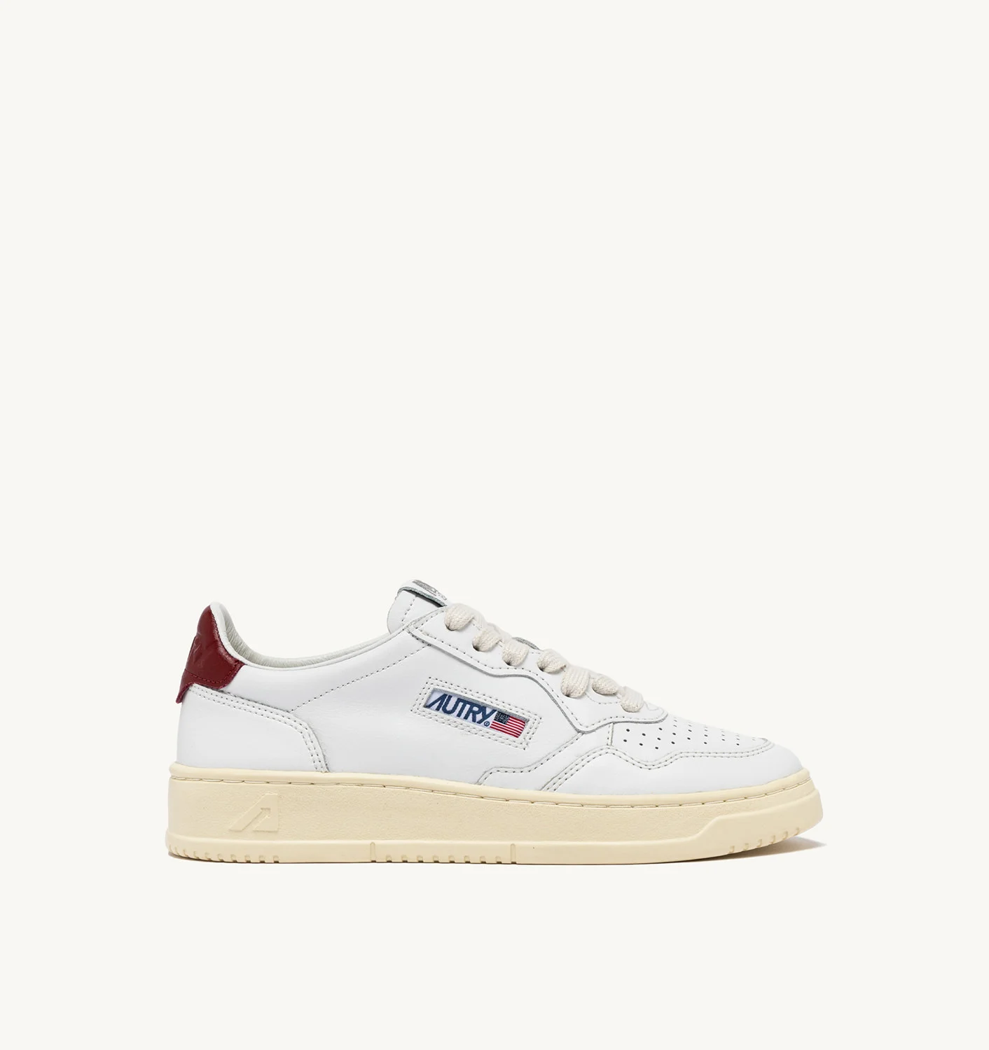 MEDALIST LOW SNEAKERS IN WHITE AND SYRAH LEATHER