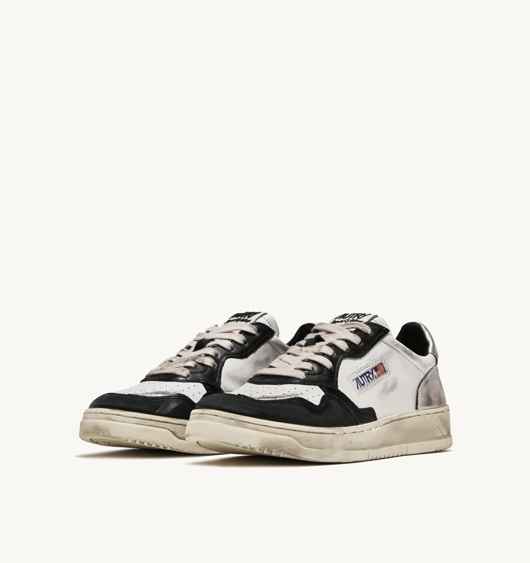 MEDALIST LOW SUPER VINTAGE SNEAKERS IN WHITE BLACK AND SILVER LEATHER