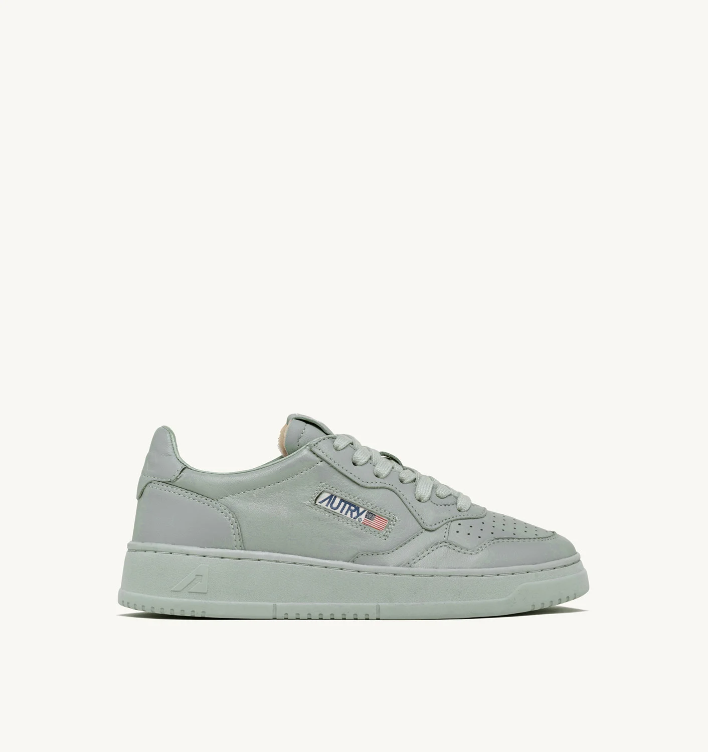 MEDALIST LOW SNEAKERS IN MATTE GRAY LEATHER