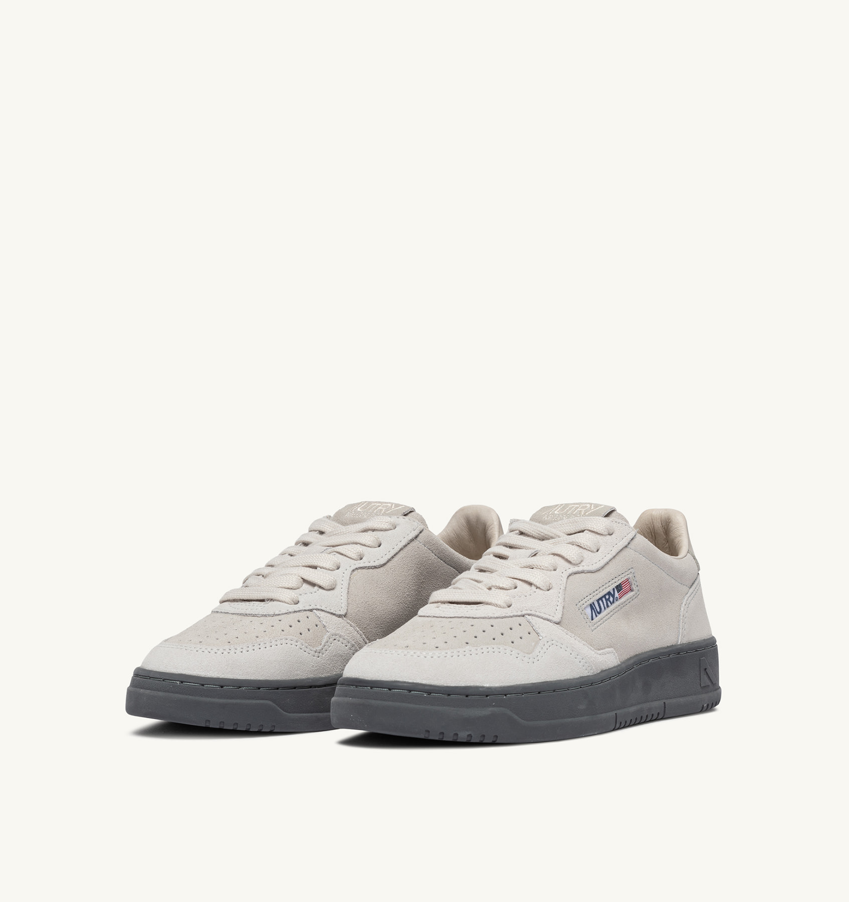 MEDALIST LOW SNEAKERS IN GRAY AND WHITE SUEDE