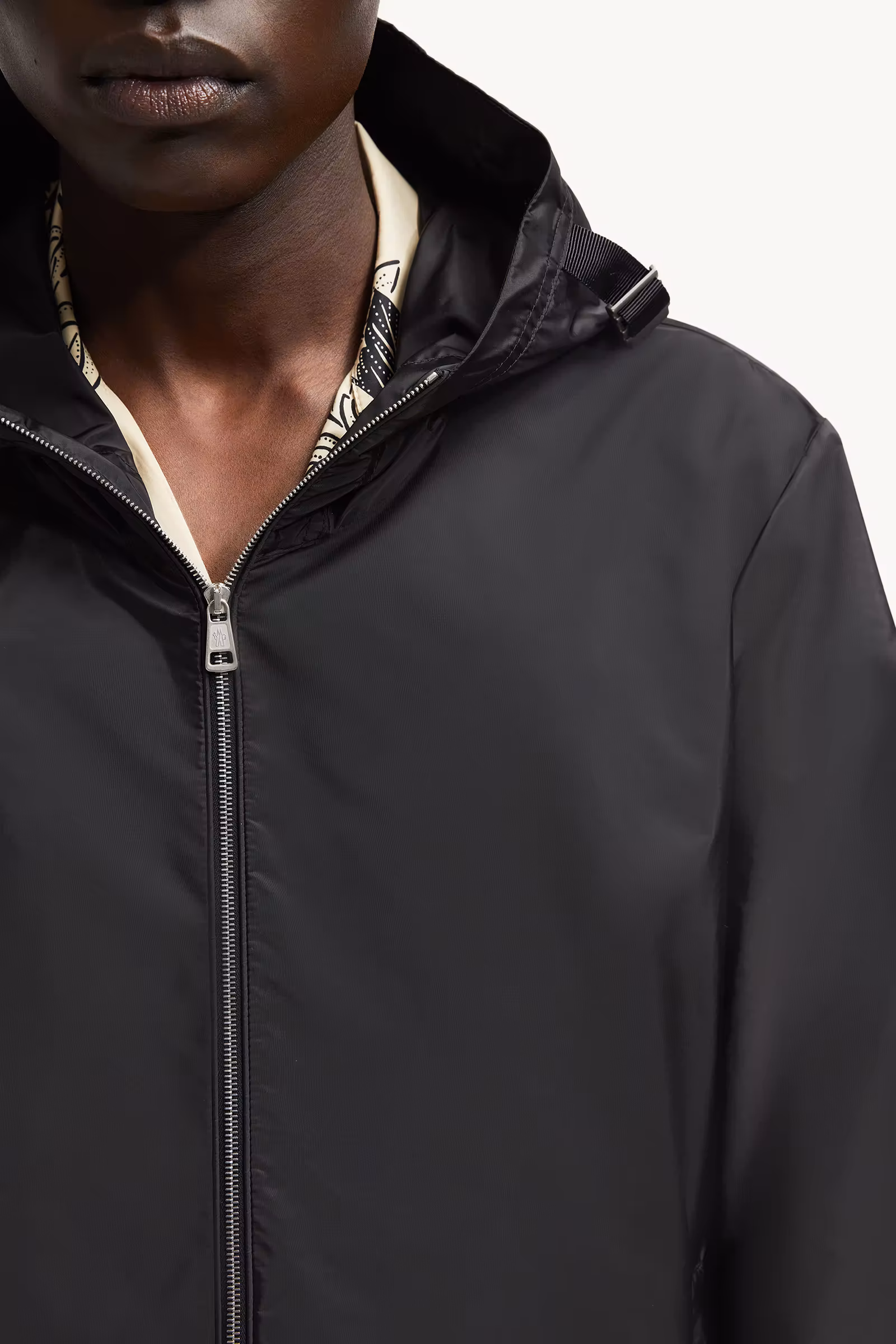 Remoray Hooded Windbreaker
