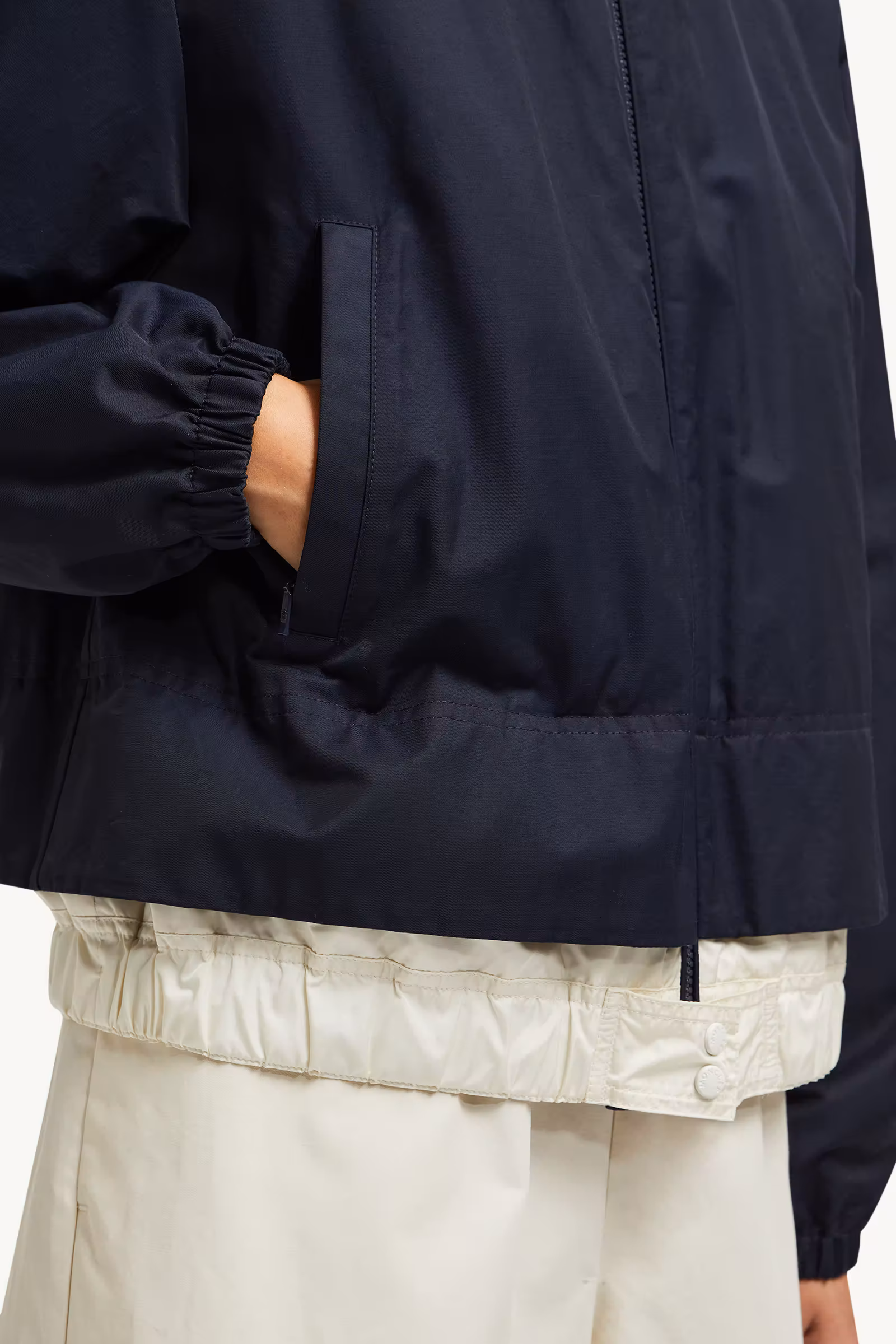 Janze Hooded Twill Short Down Jacket