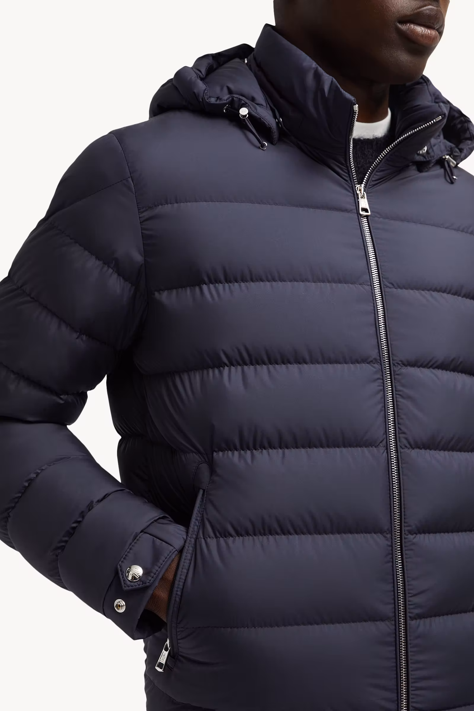 Arneb Hooded Short Down Jacket