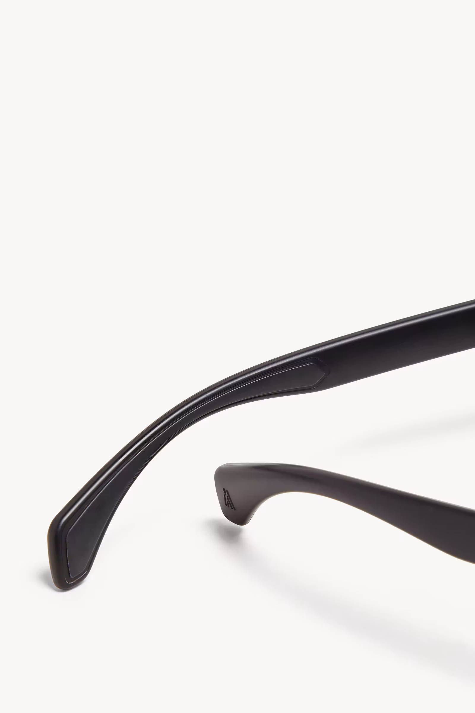 Slicka Rectangular Sunglasses