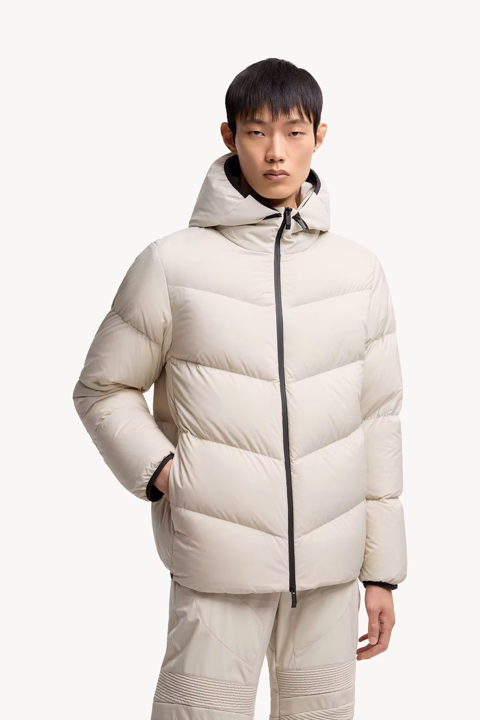 Forez Hooded Short Down Jacket