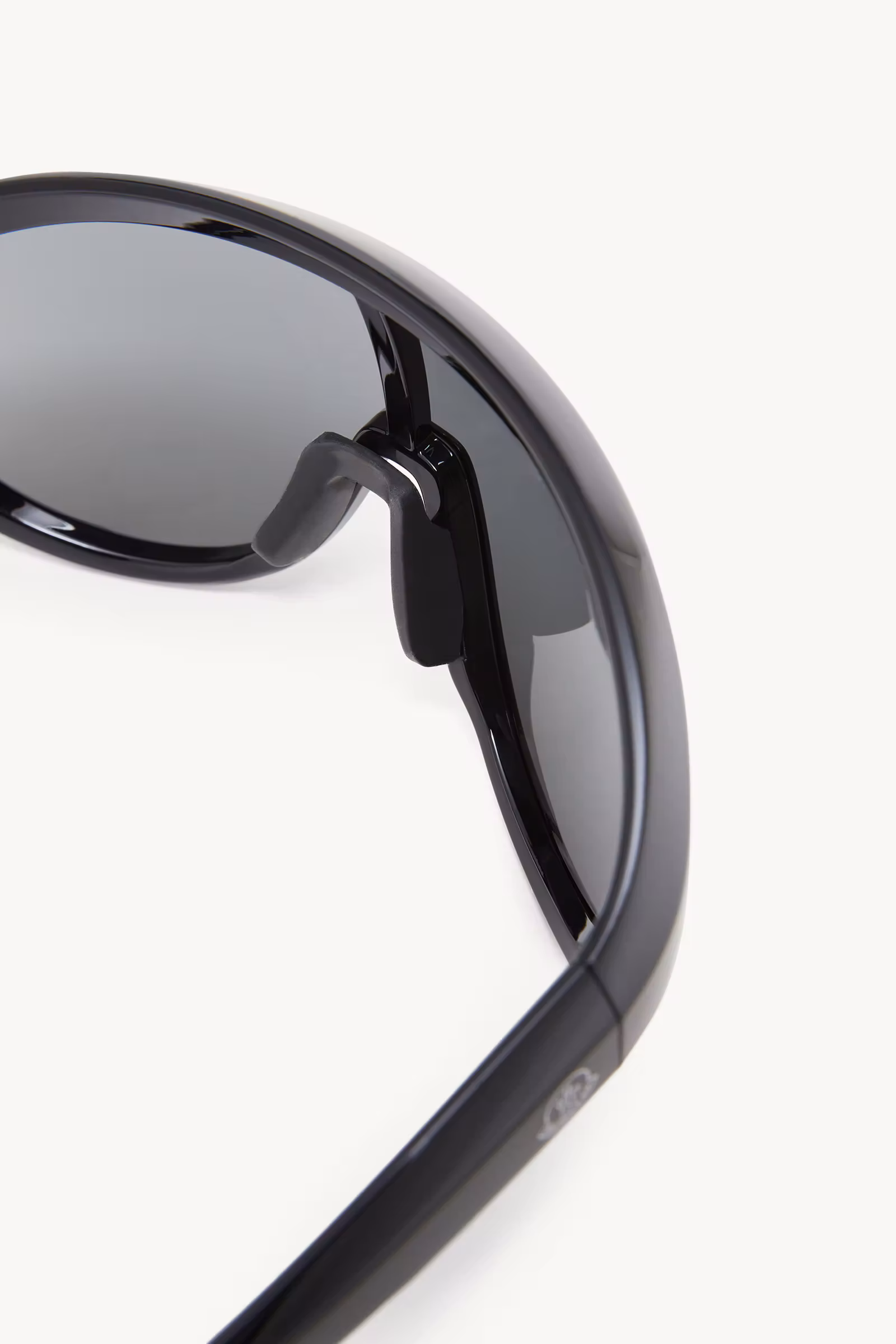 Contrast Oval Sunglasses