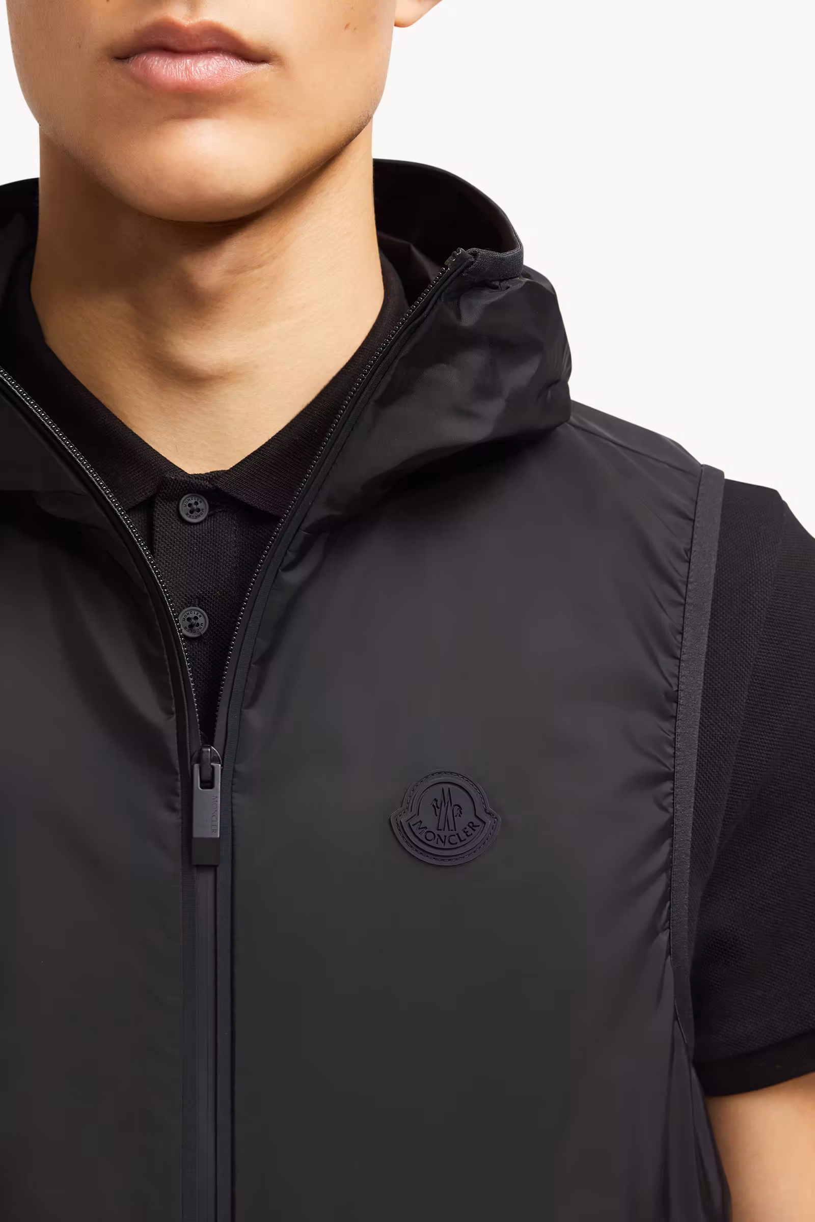 Moretan Hooded Vest