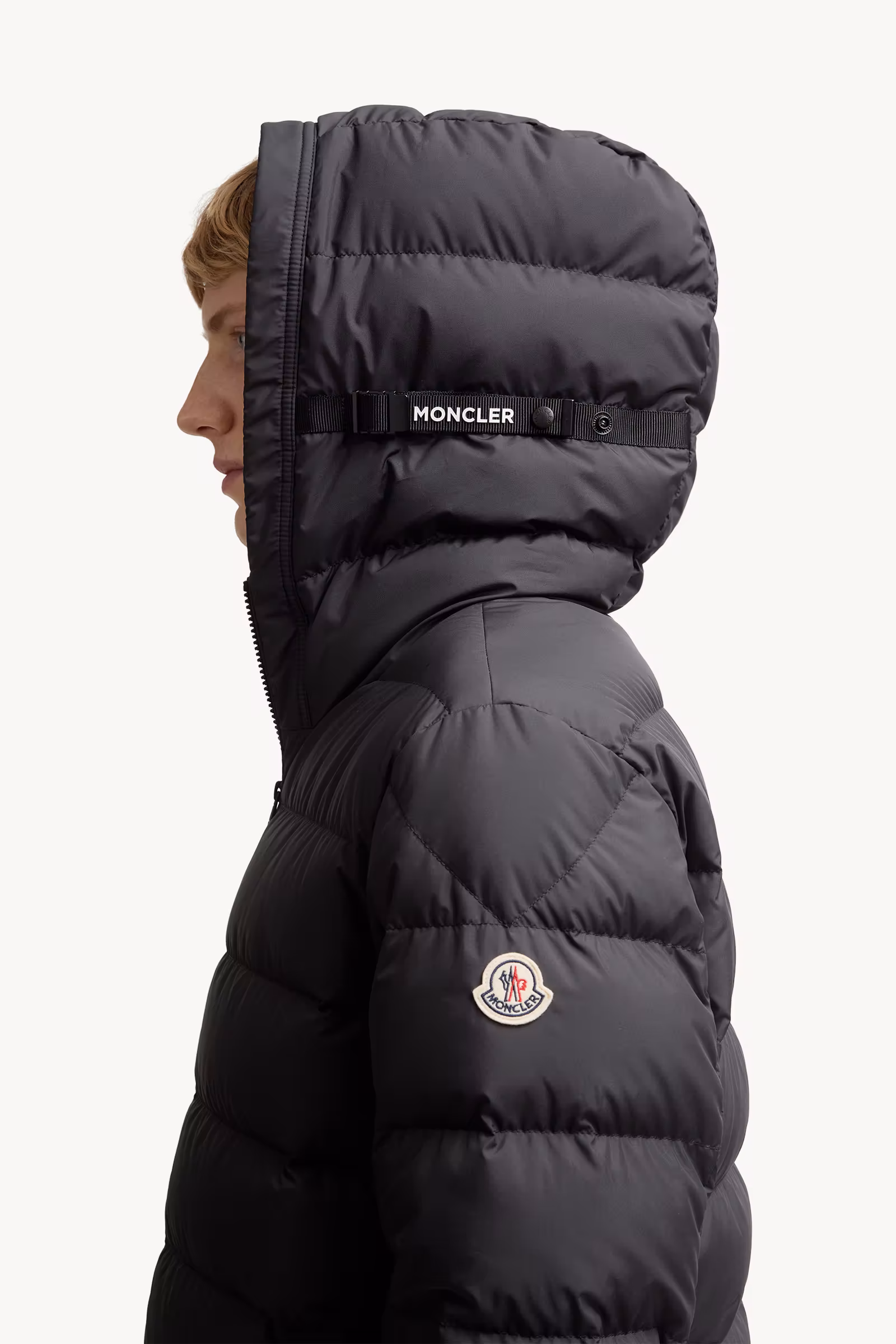 Laveraet Hooded Short Down Jacket