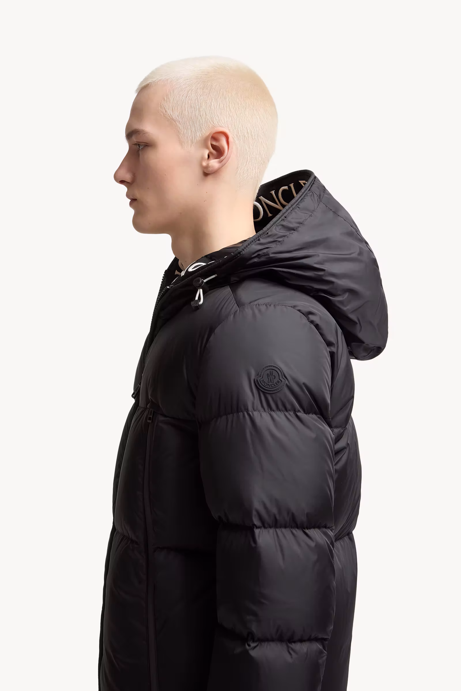 Montcla Hooded Short Down Jacket