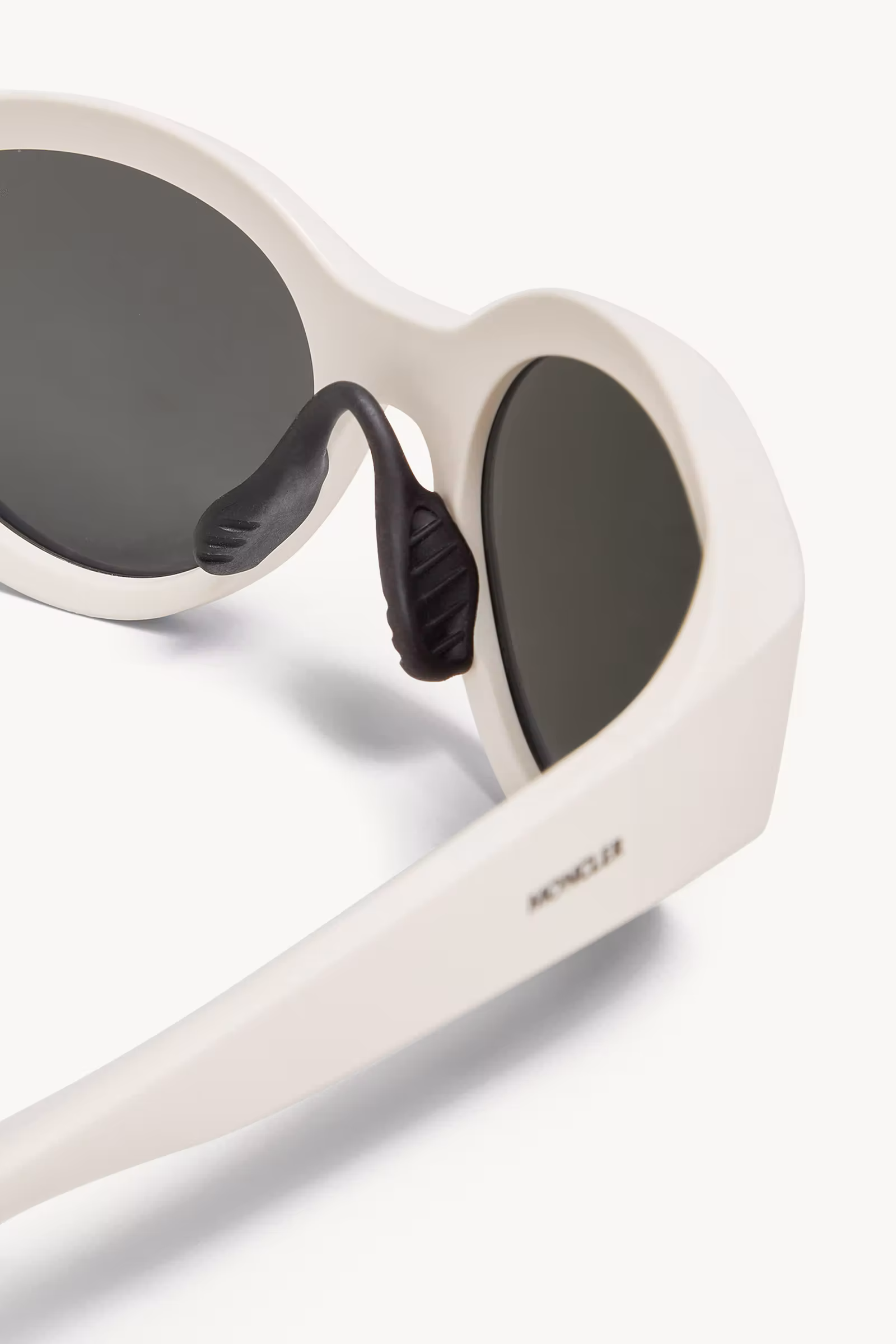Futuro Round Sunglasses