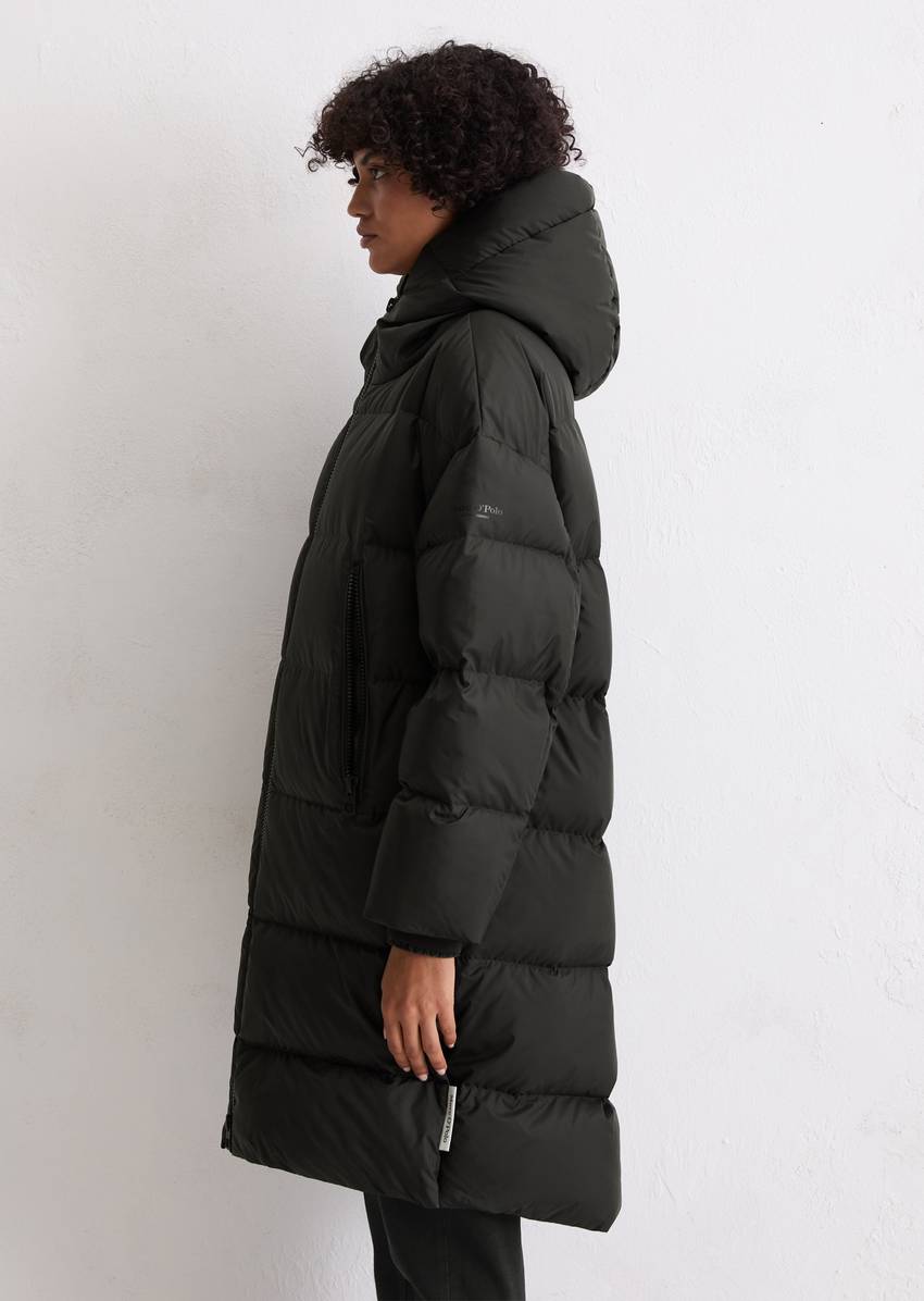 Hooded down coat fitted made from recycled polyester water-repellent