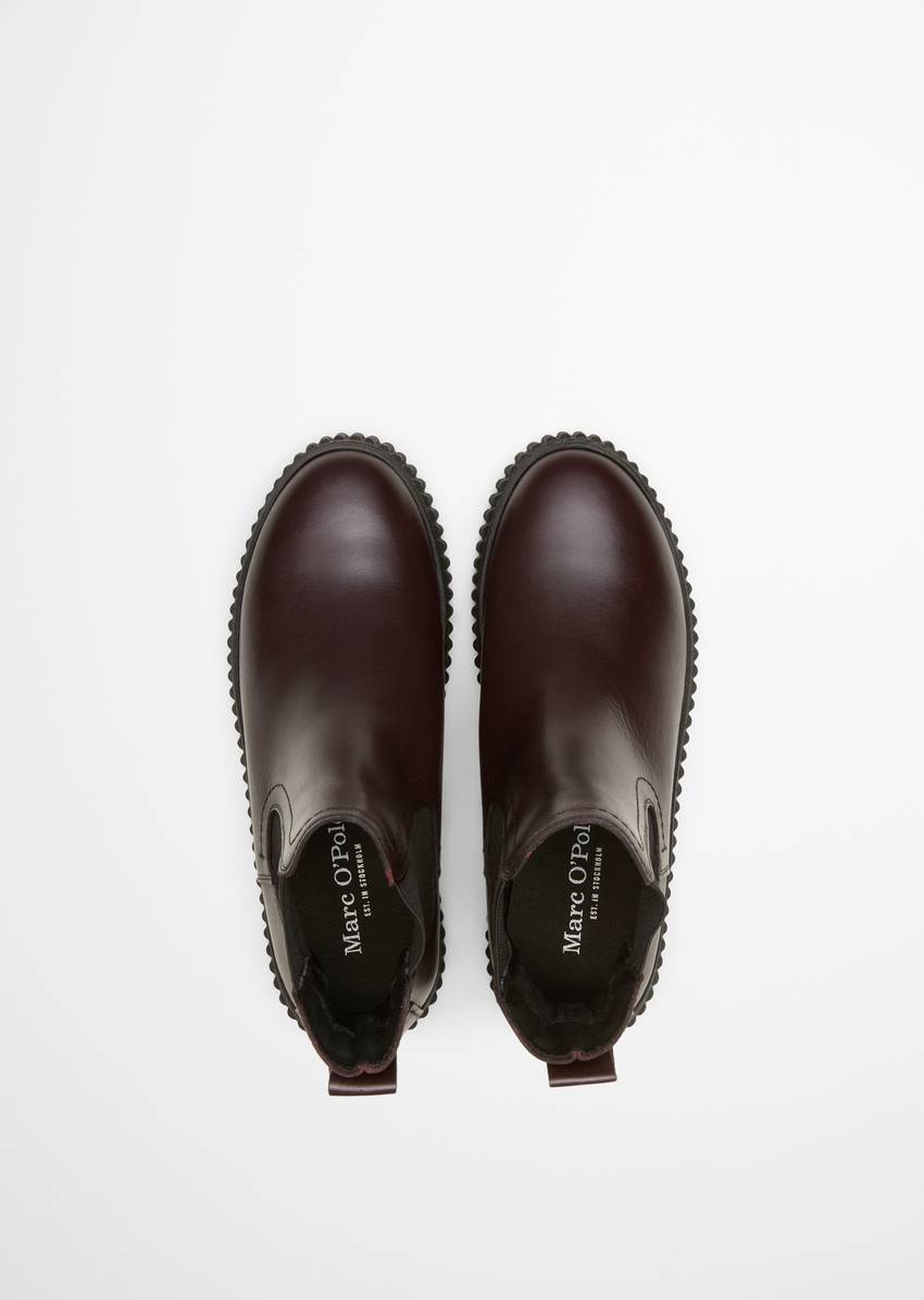 Short shaft boots model Bianca made from fine cowhide