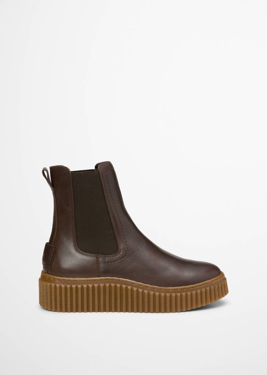 Short shaft boots model Bianca made from fine cowhide