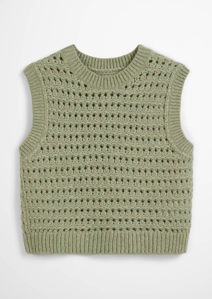 Sweater regular made from a soft virgin wool blend