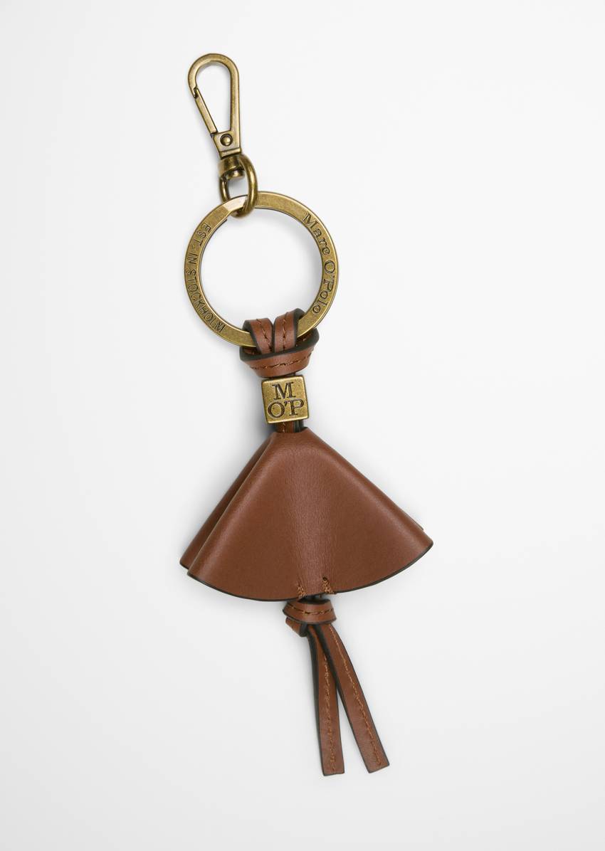 Key ring made from fine cowhide with brass details