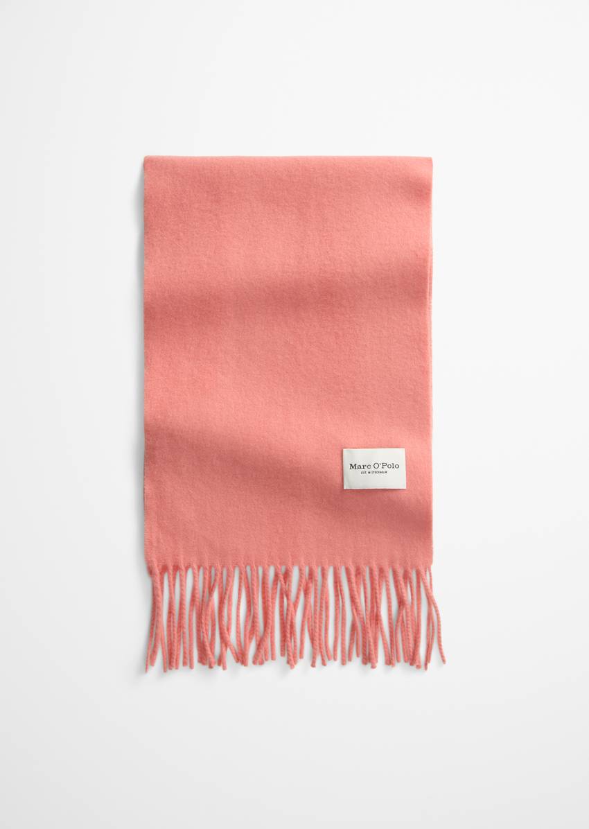 Scarf with fringes made from soft new wool