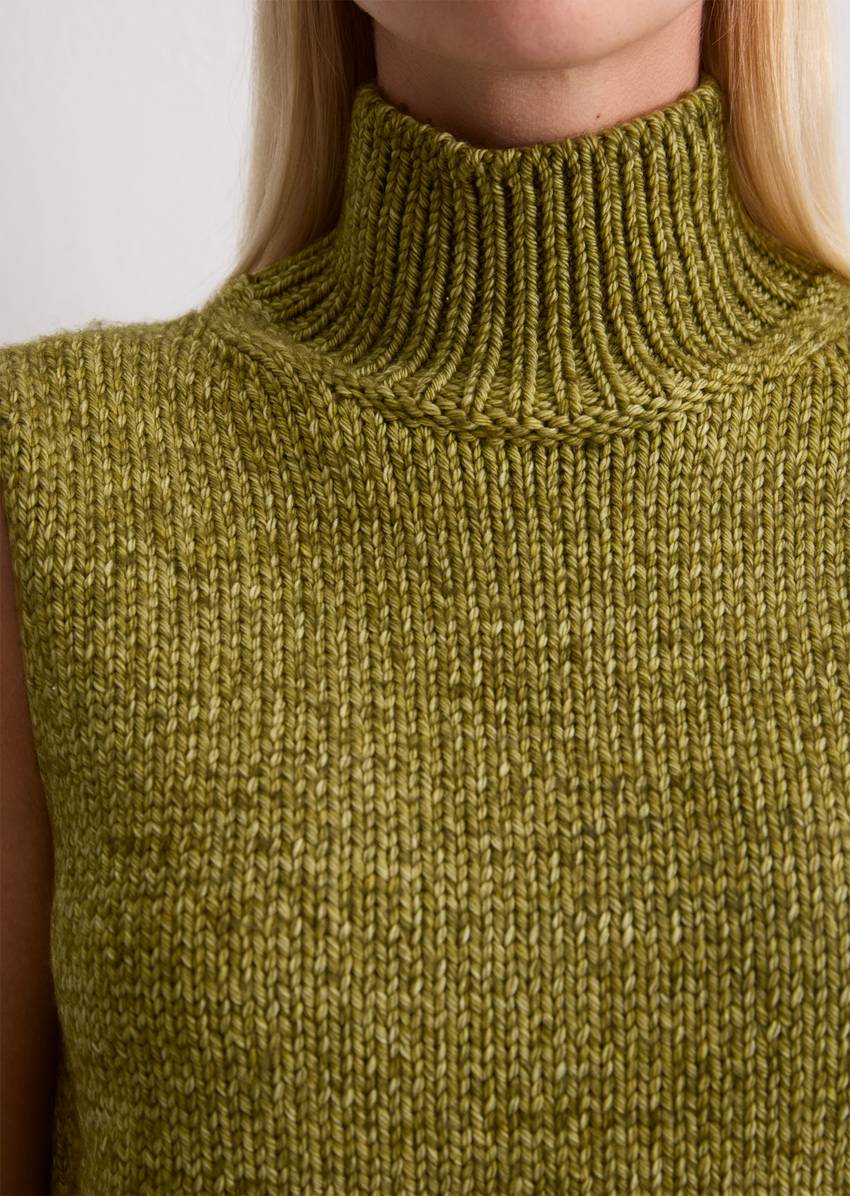 Sleeveless sweater loose made from pure merino wool