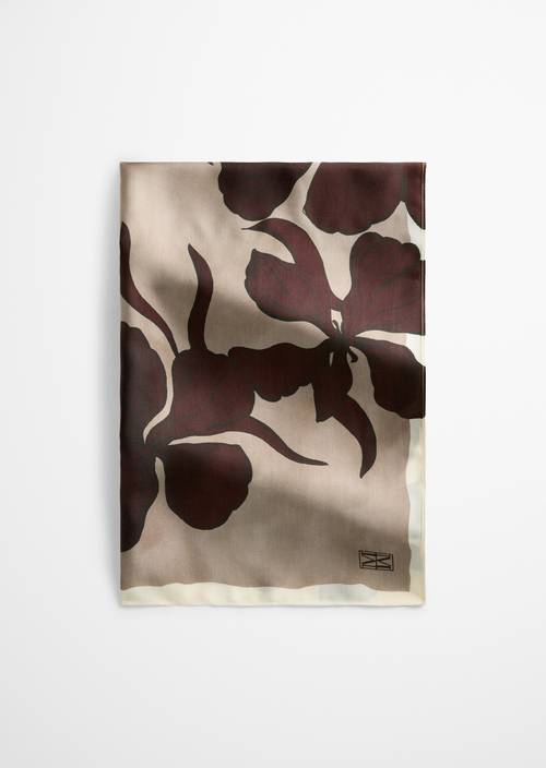 Shawl made from soft satin