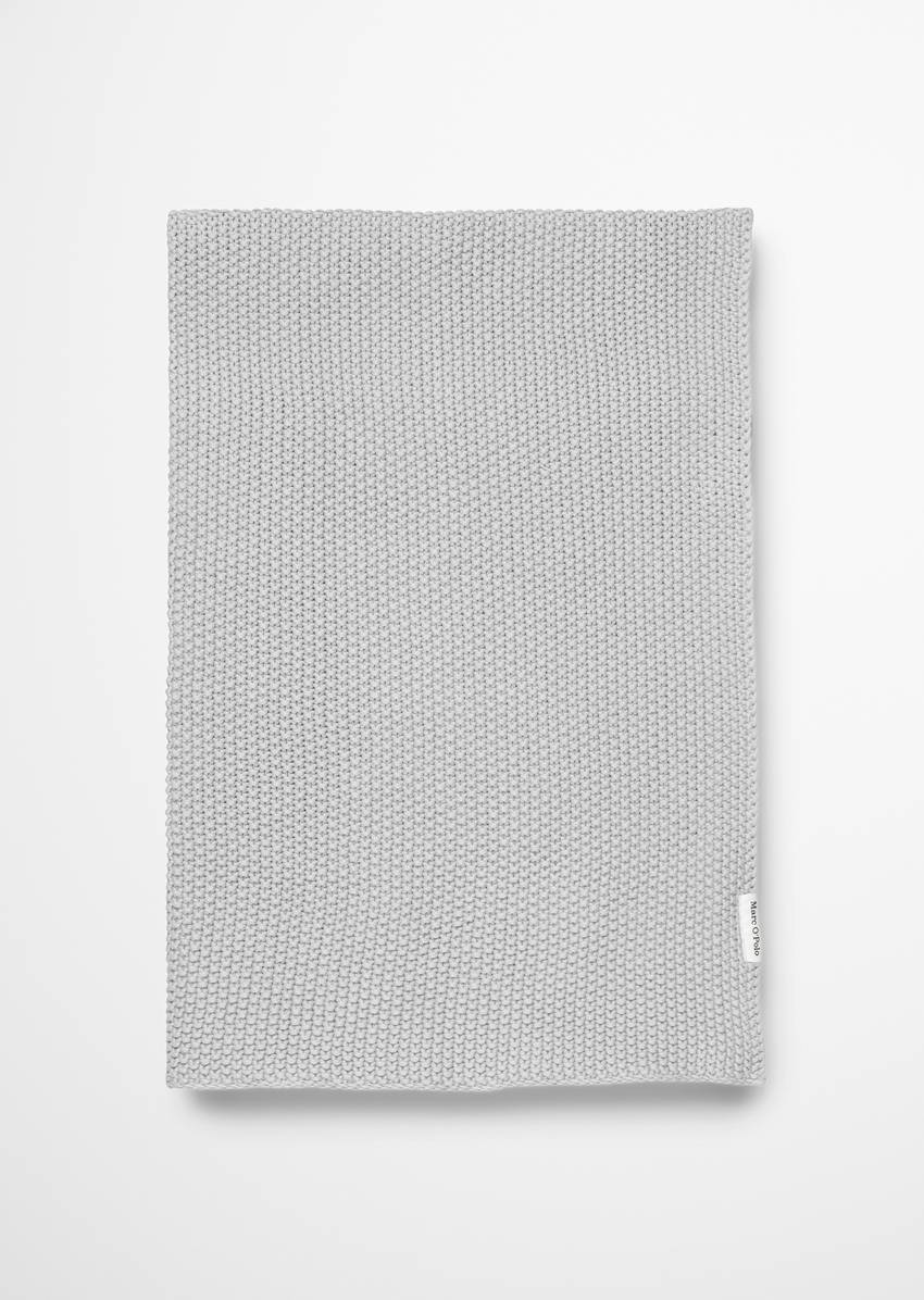 Plaid Model Nordic Knit made from pure organic cotton