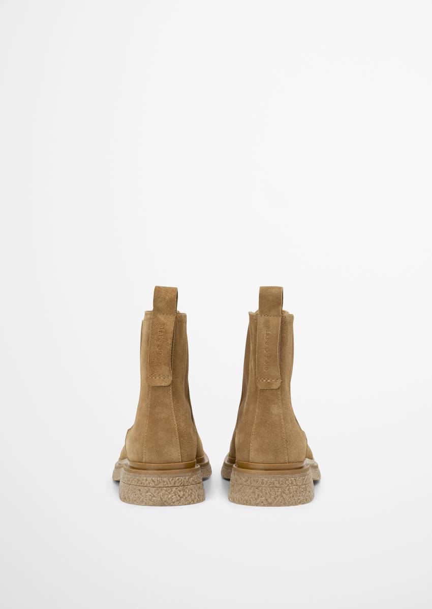 Chelsea boot made from soft suede