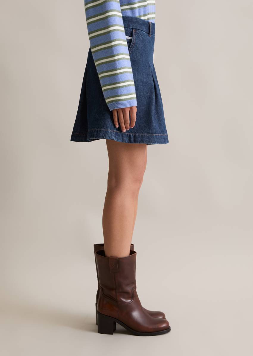 Denim pleated mini skirt made from rigid denim