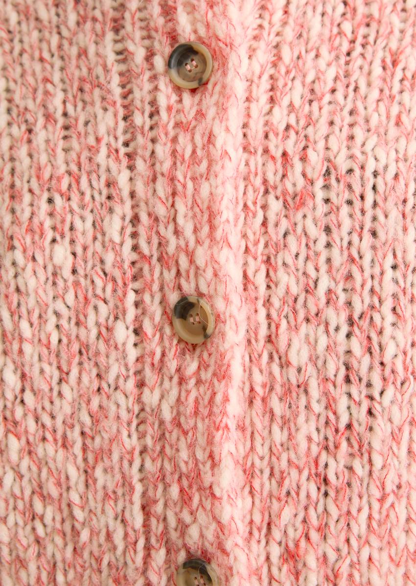 Relaxed chunky cardigan made from a virgin wool/alpaca wool mix