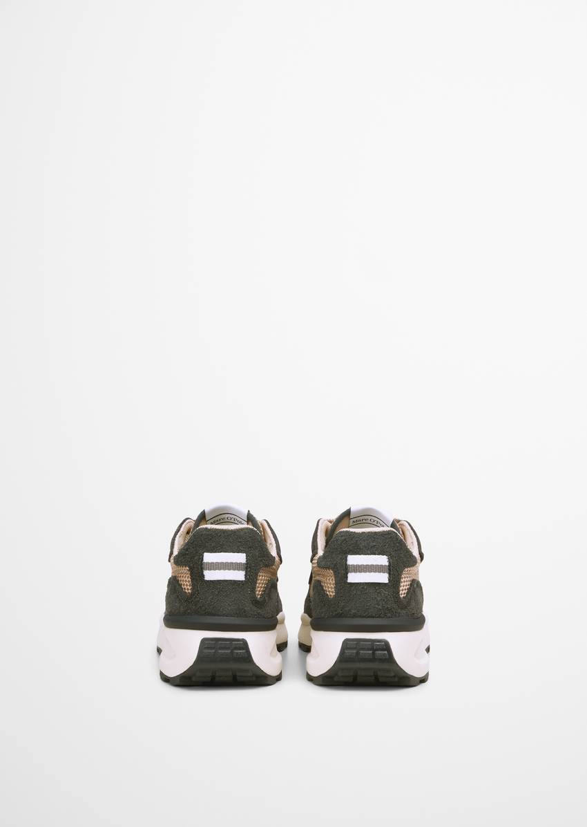 Sneaker Made from a high-quality material mix