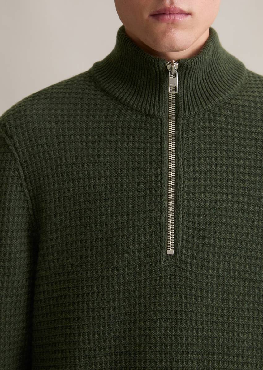 Relaxed knit troyer with a striking structure
