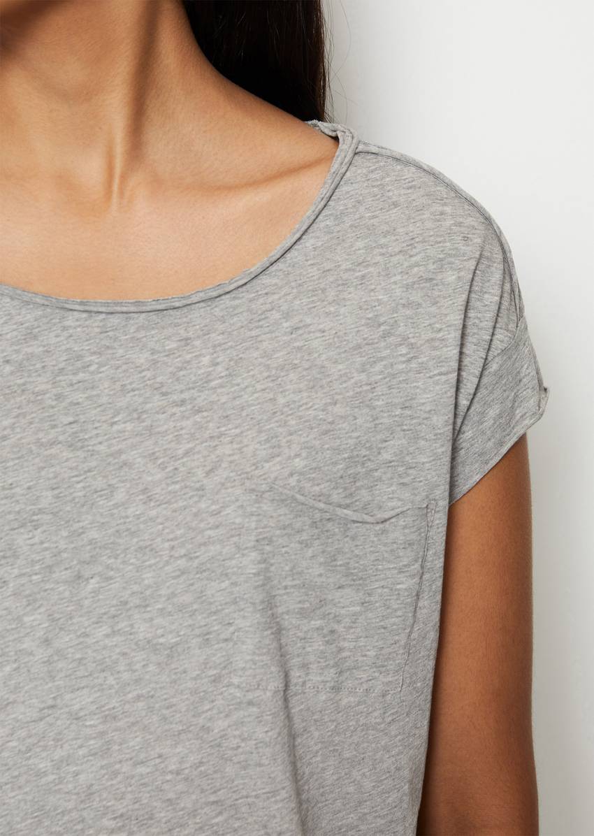 Relaxed T-shirt made of organic cotton