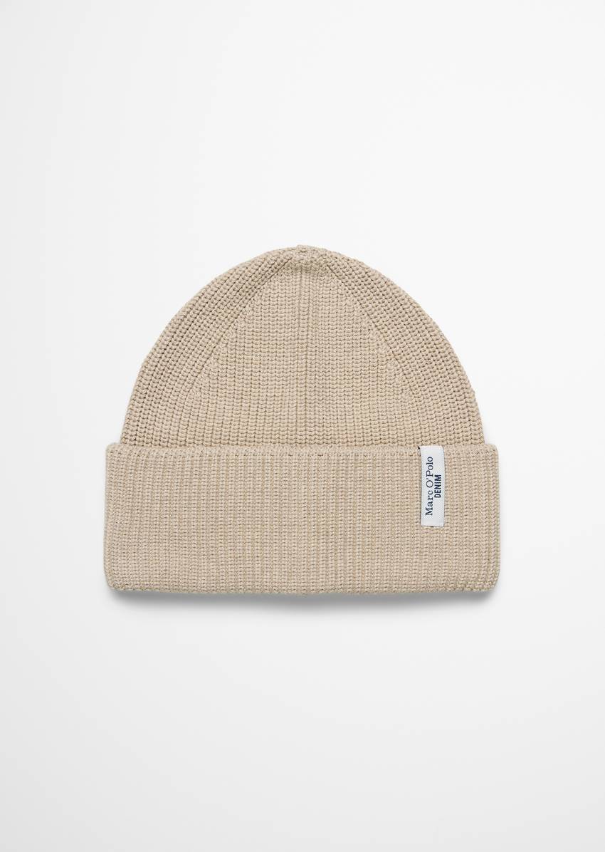 DfC knitted hat made from compact cotton yarn