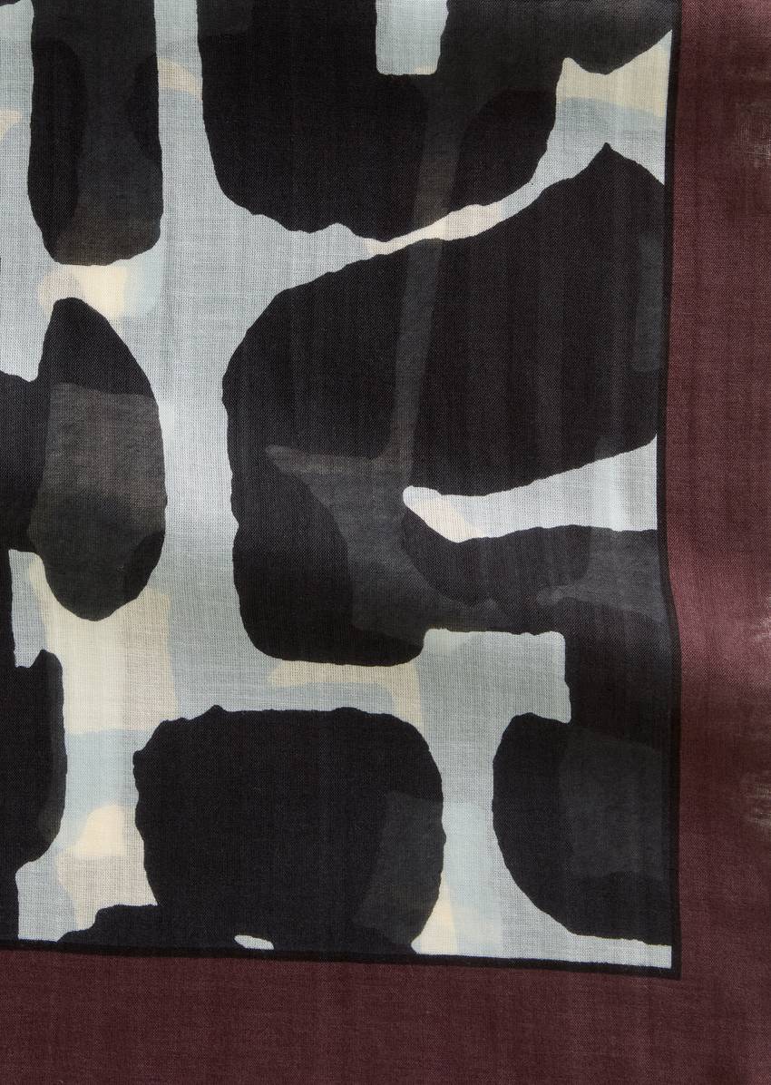 Scarf with all-over print with TENCEL™ Lyocell