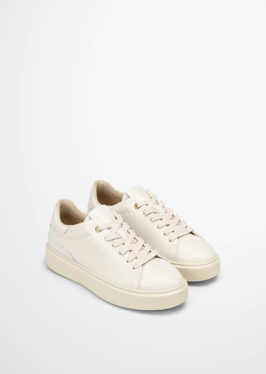 Cup sole sneaker made from high-quality cowhide