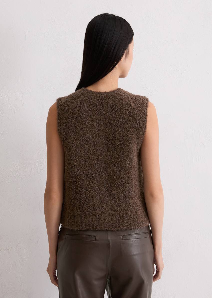 Regular sleeveless cardigan made from a wool/alpaca wool mix