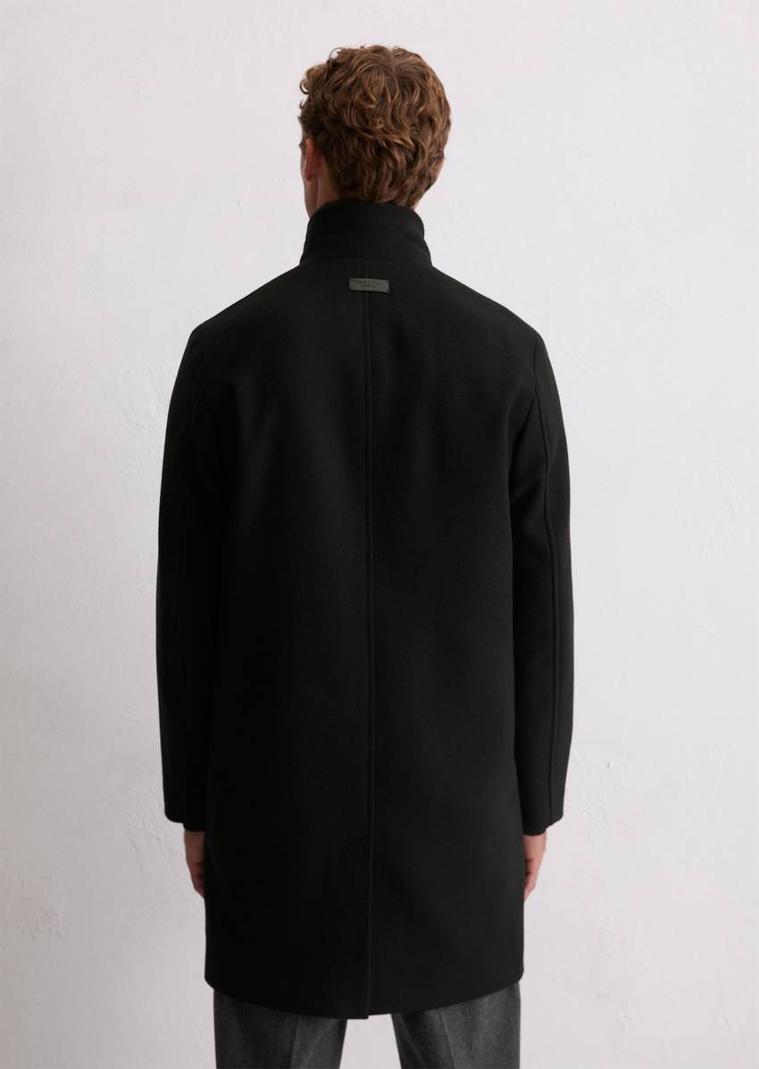 Wool coat with removable windshield