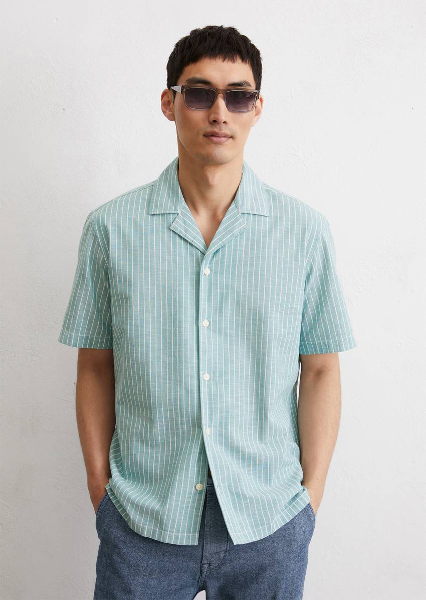 Regular short-sleeved shirt made from pure organic cotton