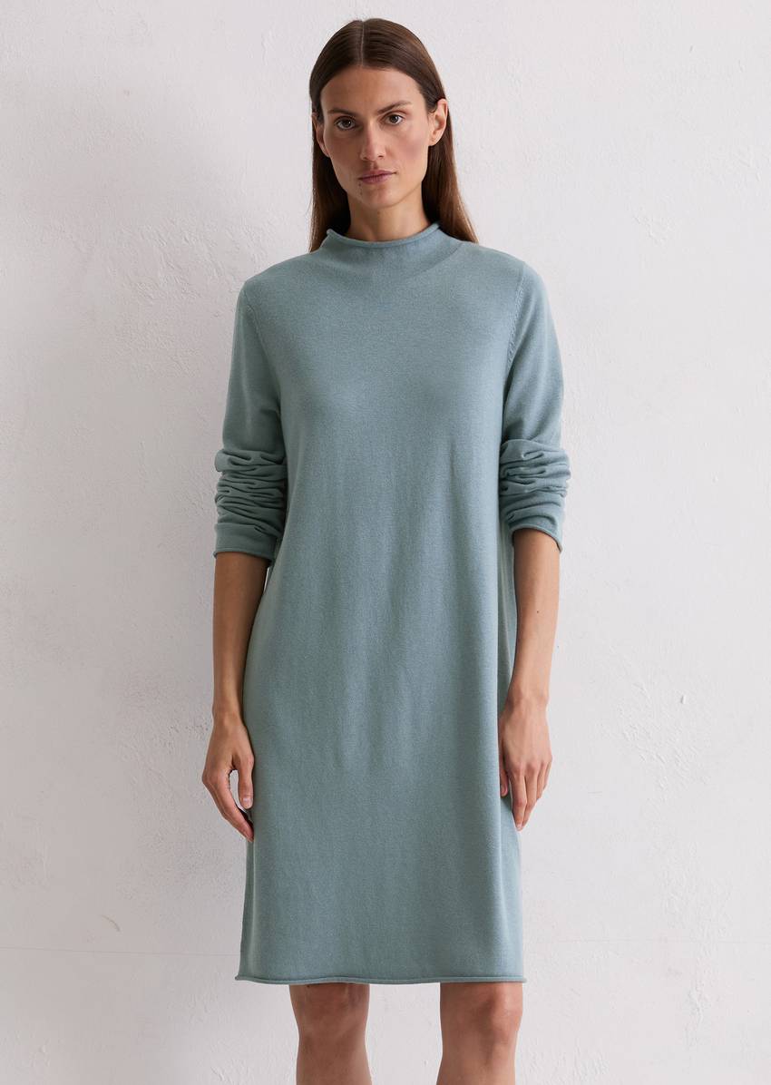 Knitted dress regular made from a fine virgin wool/viscose blend