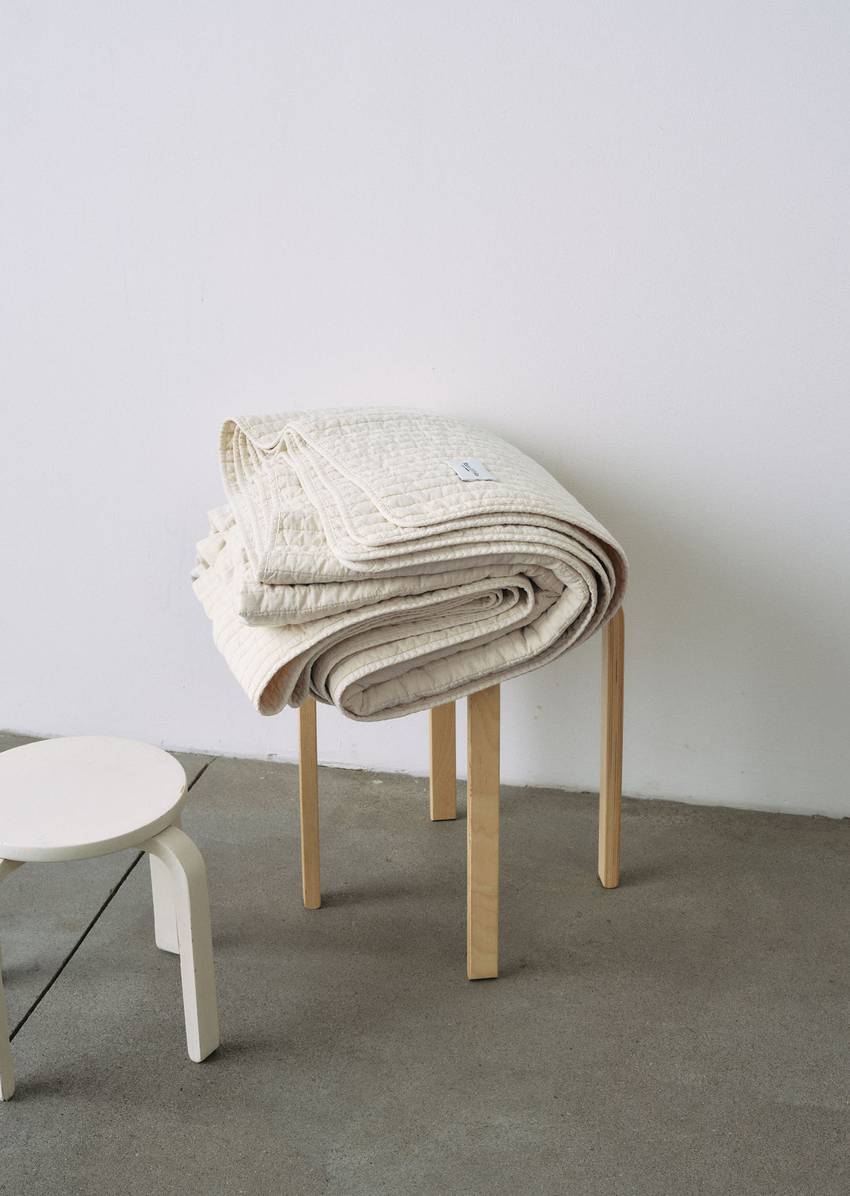 Bedspread model Soletta with recycled filling