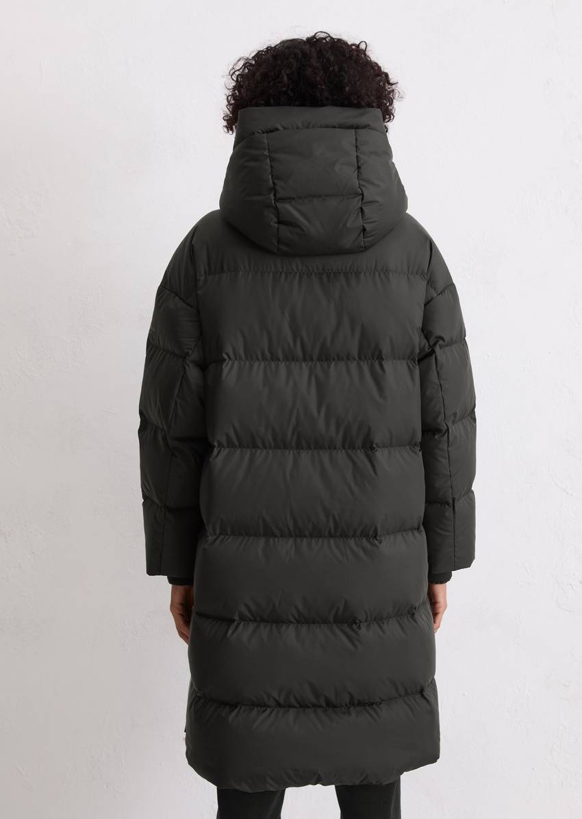 Hooded down coat fitted made from recycled polyester water-repellent